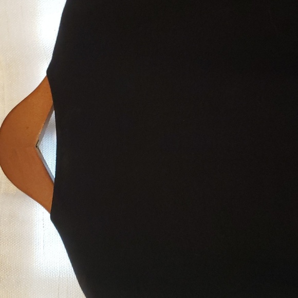 Black skirt and jacket suite, worn a few times dry clean only - Picture 6 of 9